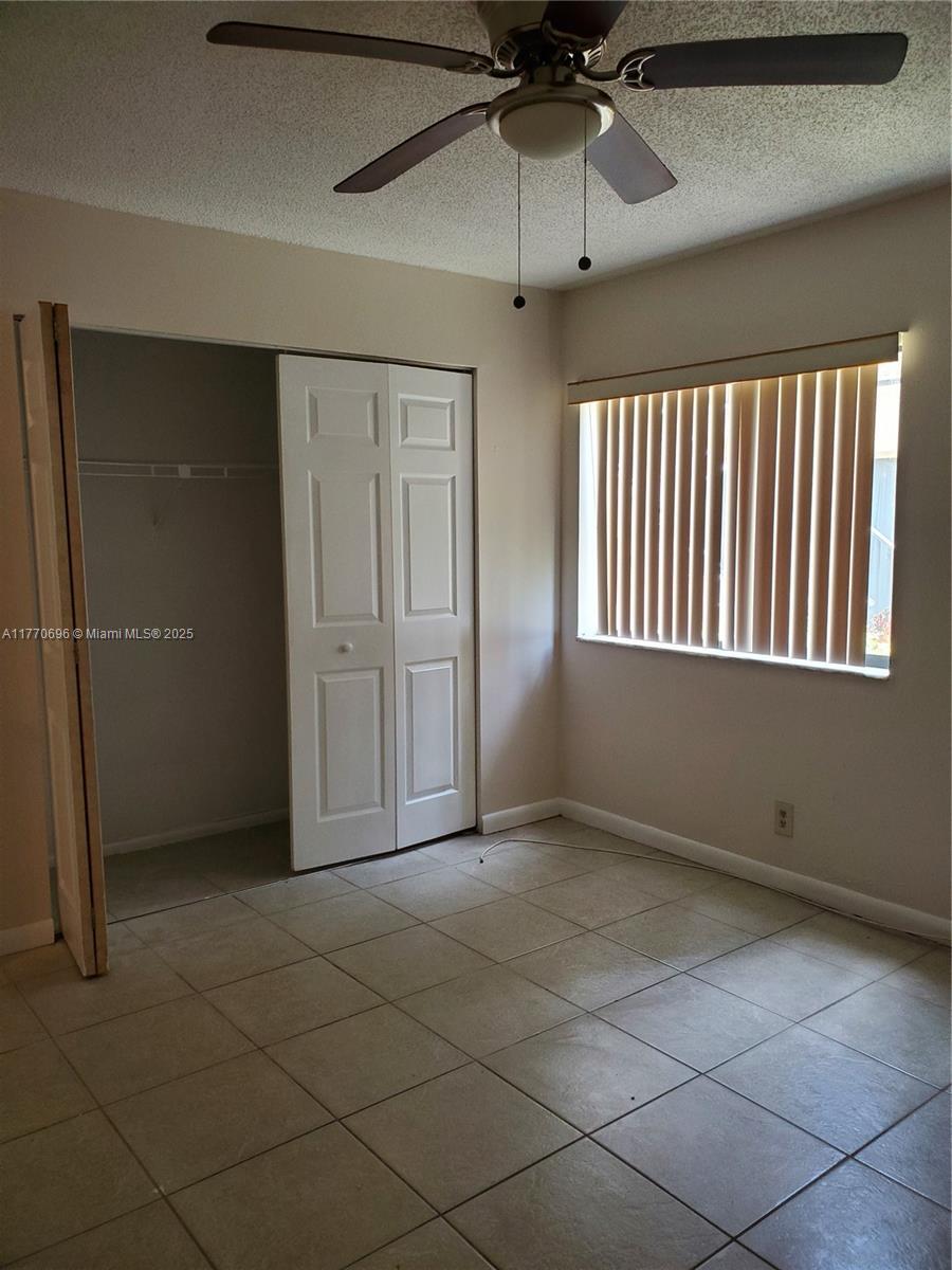 Building Photo - 2661 Riverside Dr