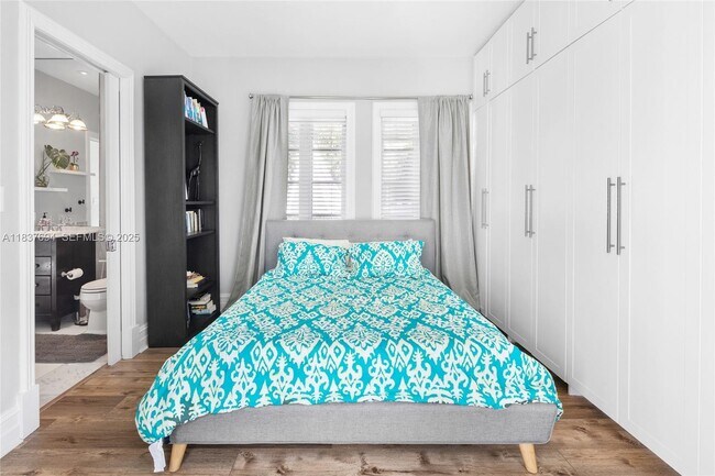 Building Photo - 113 NE 101st St