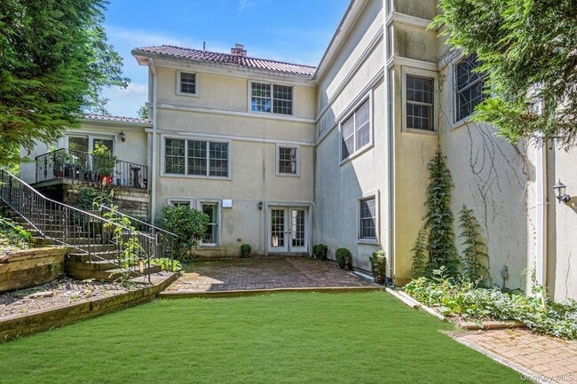 Building Photo - 87 Arleigh Rd