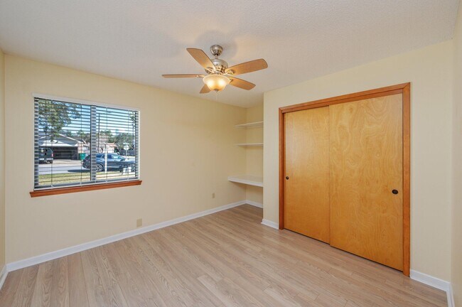 Building Photo - 101 Cedar Ridge Way