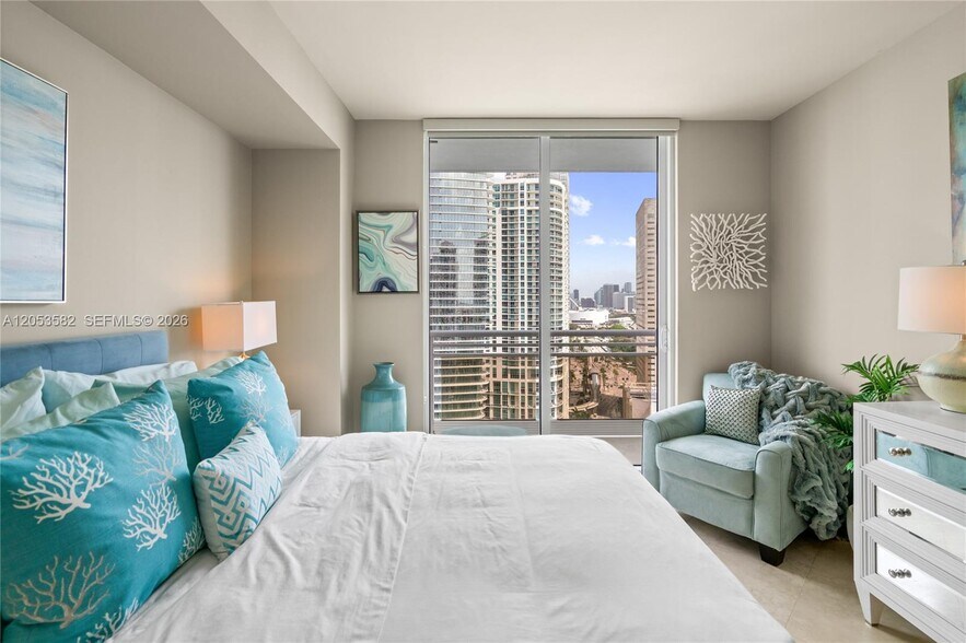Building Photo - 901 Brickell Key Blvd