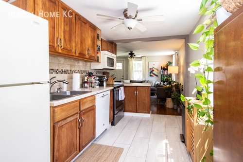 Building Photo - 7538 Santa Fe Dr