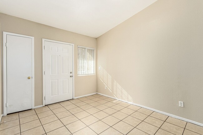 Building Photo - *FREE RENT THRU 2-28-25 FOR QUALIFIED APPL...