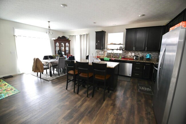 Building Photo - 216 Old Bay Dr