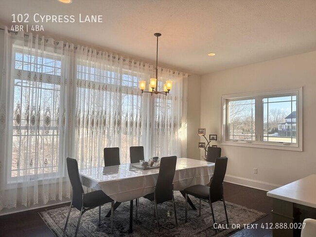 Building Photo - 102 Cypress Ln