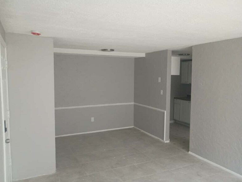 Building Photo - 13420 Euclid Ave