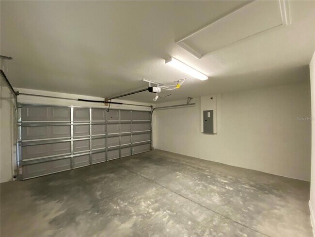 Building Photo - 2731 SW 137th Pl