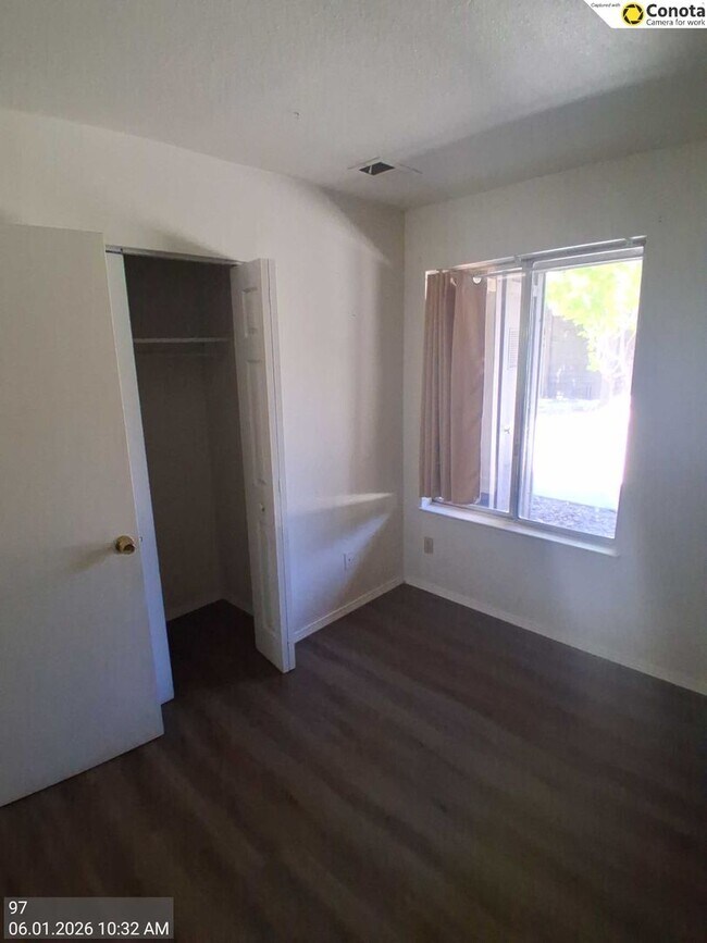 Building Photo - (LEASE PENDING) 1 Bedroom Condo at University Meadows - $1,450.00