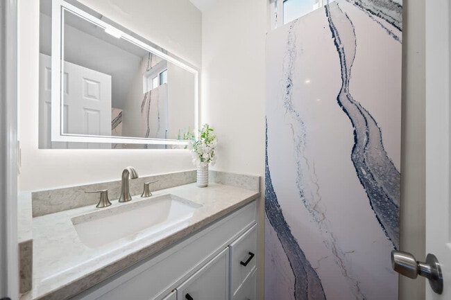 Building Photo - 1219 Denver Ln