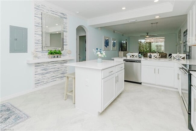 Building Photo - 6058 National Blvd