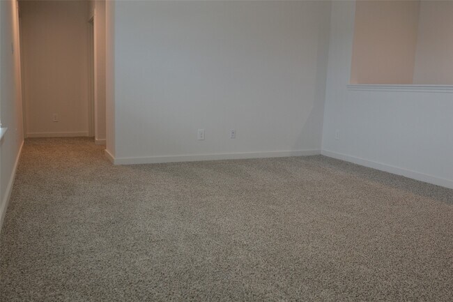 Building Photo - 1607 Portorosso Dr