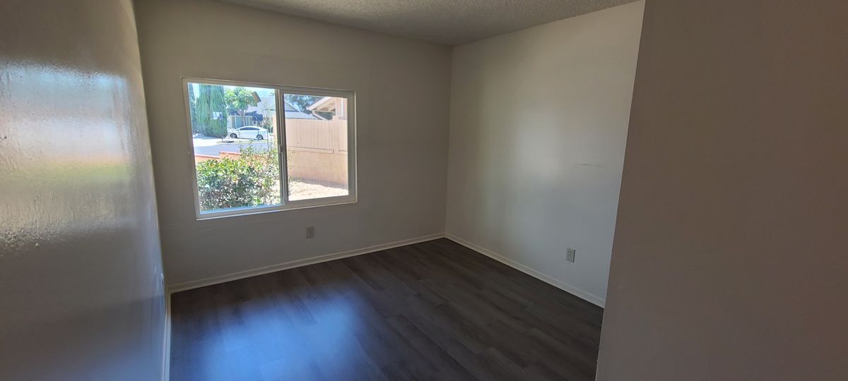 Building Photo - 421 Royal Cir