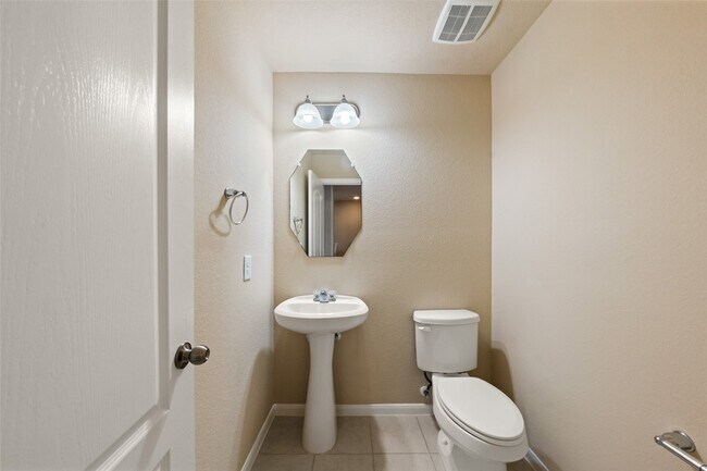 Building Photo - 14811 Ashley Creek Ct