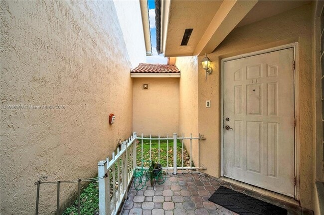 Building Photo - 11037 SW 152nd Ct