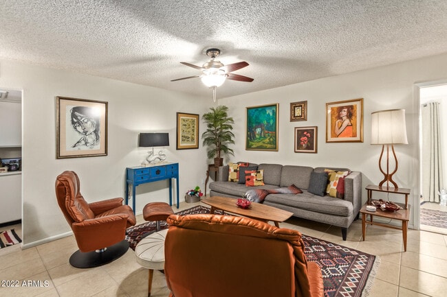 Building Photo - 12728 N 40th Pl