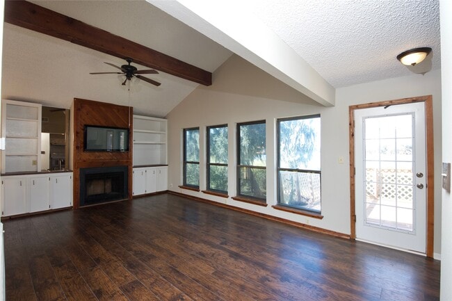 Building Photo - 315 Twin Lakes Blvd W