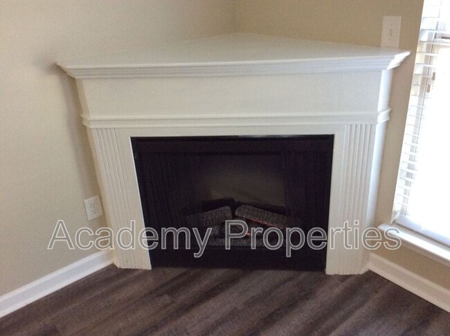 Building Photo - 4143 High Park Ln