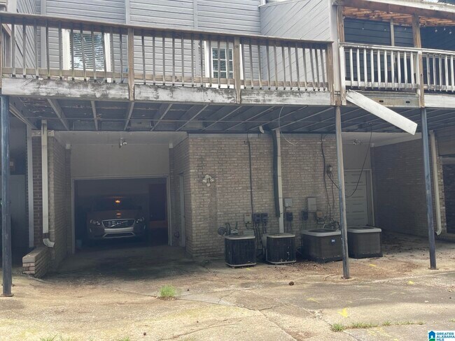 Building Photo - 1727 Ashwood Dr