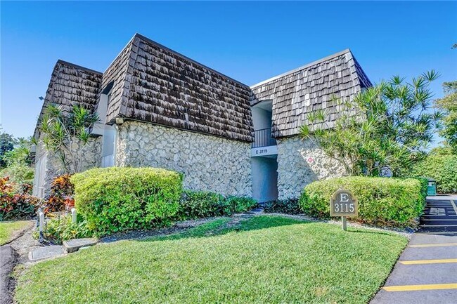 Building Photo - 3115 Oakland Shores Dr