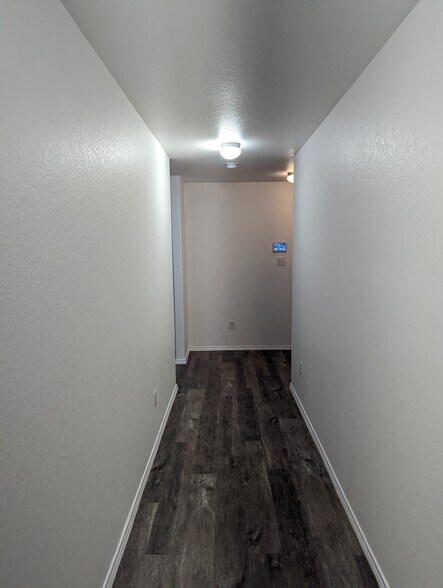 Building Photo - 10687 Penelope Way
