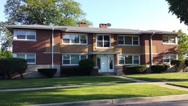 Building Photo - 10351 Cambridge St