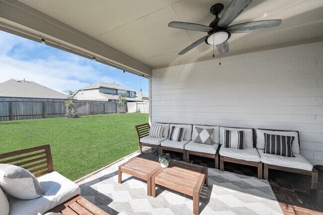 Building Photo - 2302 Dewford Fls Dr