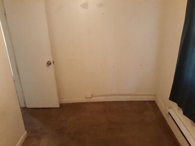 Building Photo - 44 Frederick Ave