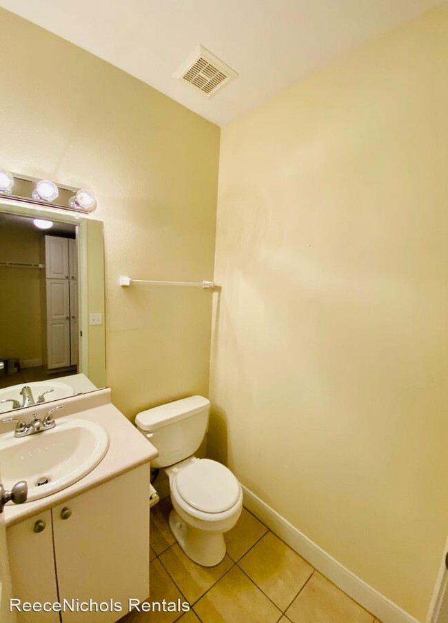 Building Photo - 3 br, 2.5 bath House - 11624 Tomahawk Cree...