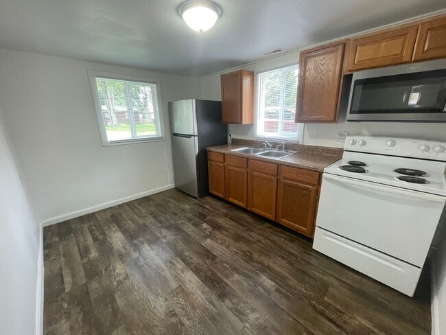 Building Photo - Renovated 3bed/1bath