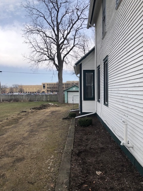 Building Photo - 1223 6th St