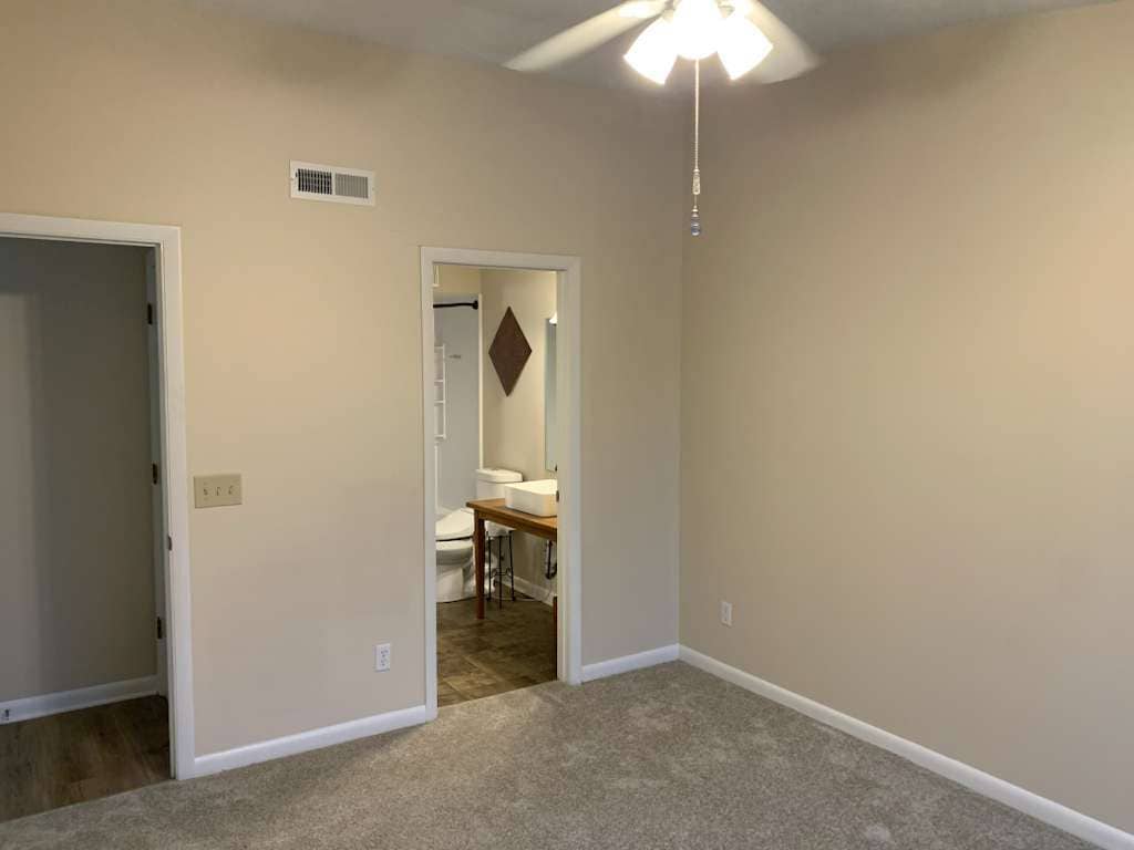 Master Bedroom and Bathroom - 533 Aspen Glen Dr