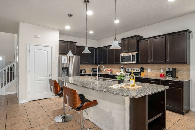 Building Photo - 1626 Lima Ave