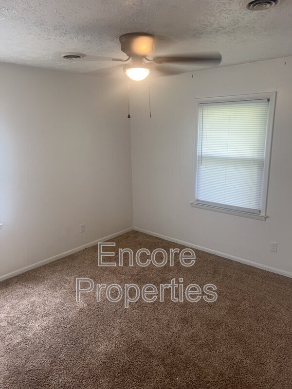 Building Photo - 4761 Butler Nursery Rd