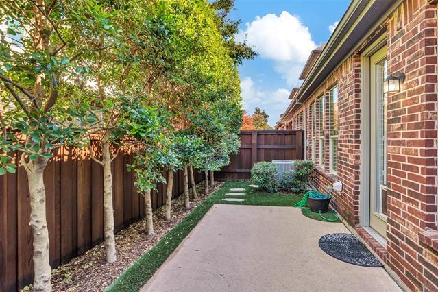 Building Photo - 4817 Bayview Dr