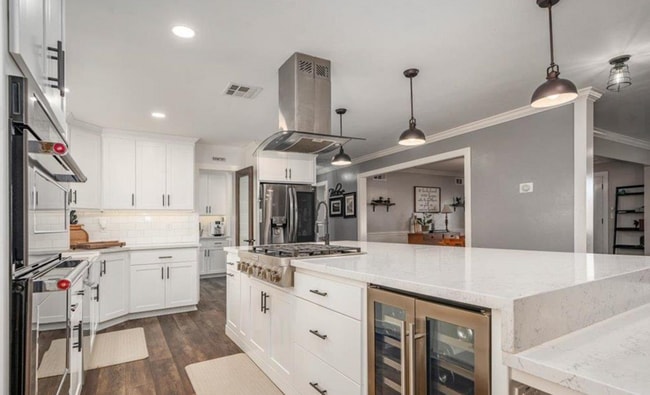 Building Photo - A Private Oasis with Unmatched Amenities 4...