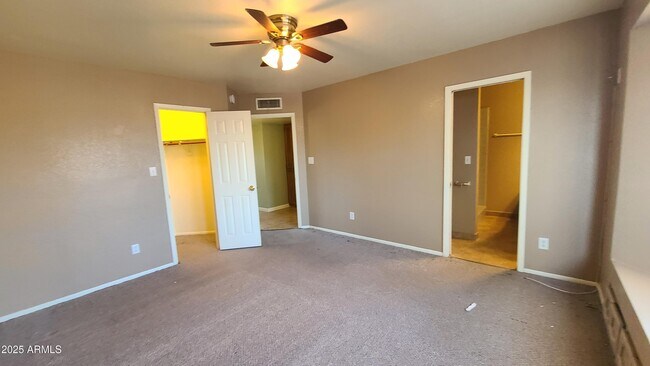 Building Photo - 3105 S Rogers