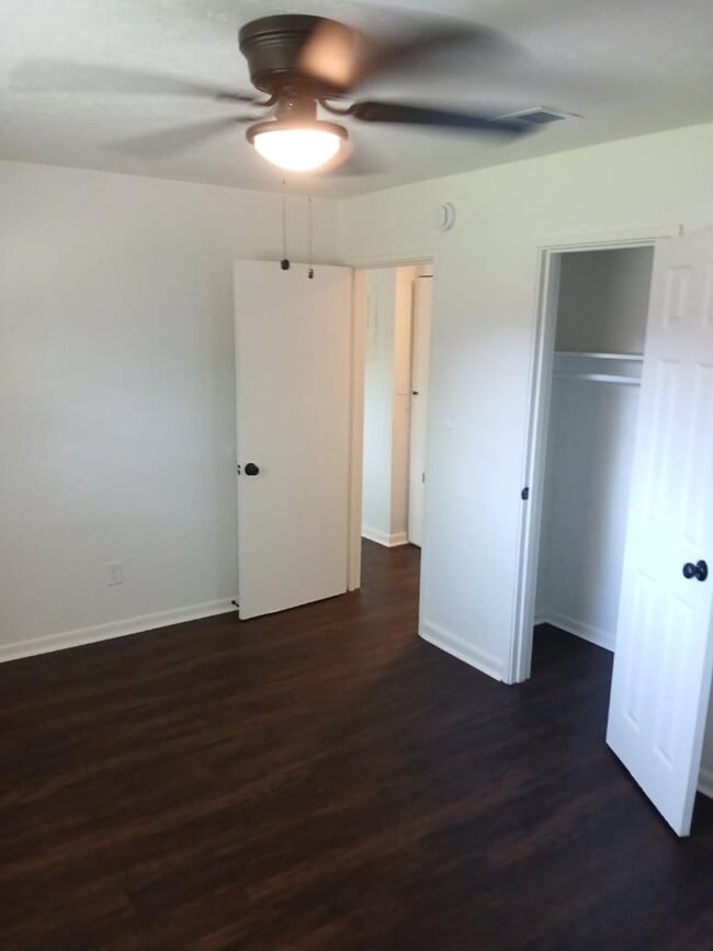 Building Photo - 758 Terminal Ct