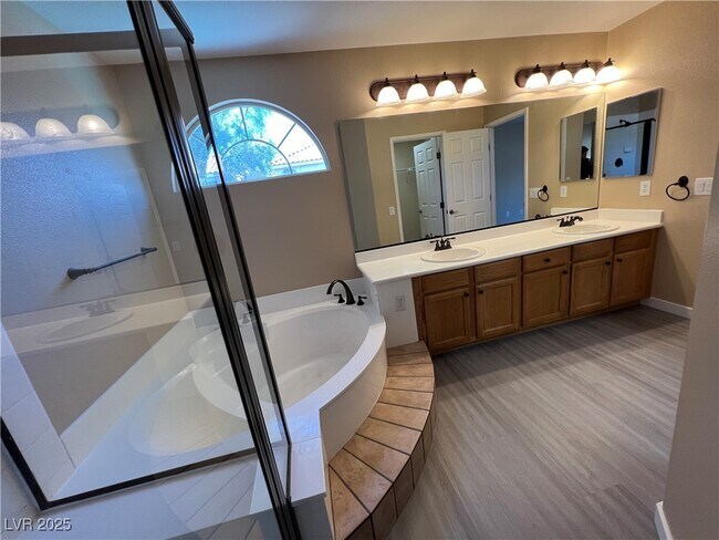 Building Photo - 7625 Good Fortune Ct