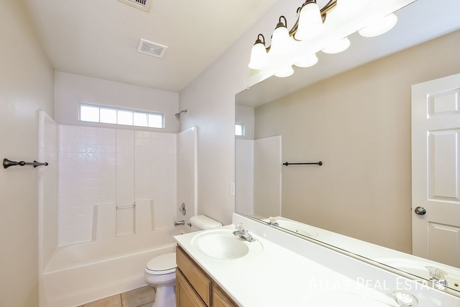 Building Photo - 8920 Picket Fence Ave