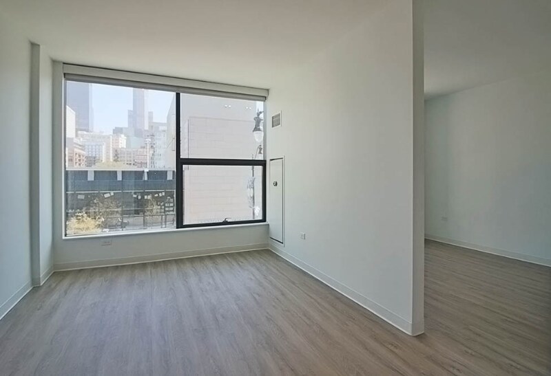 Building Photo - 809 W Van Buren St