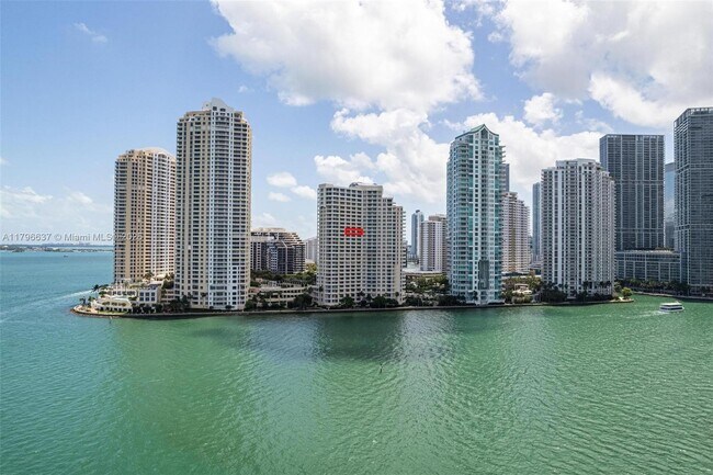Building Photo - 888 Brickell Key Dr