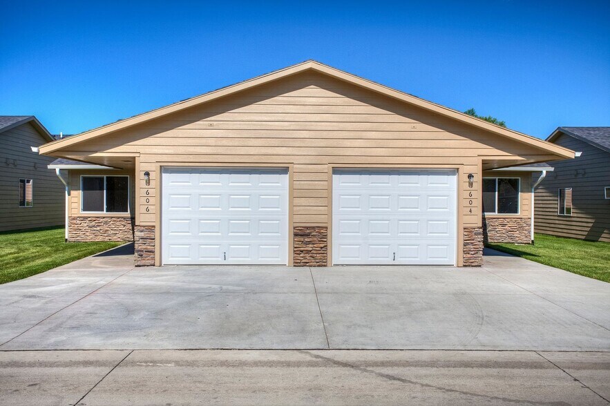 Interior Photo - Anna's Grove