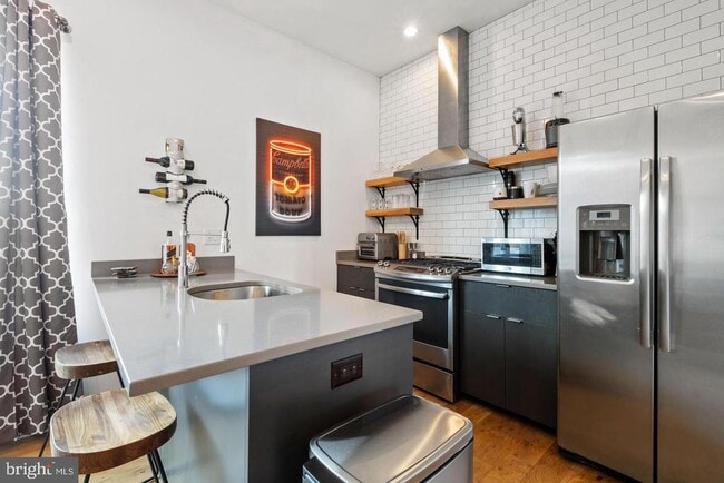 Building Photo - 1617 Hope St