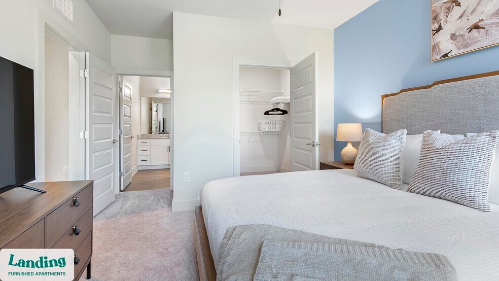 Building Photo - 404 W 26th St