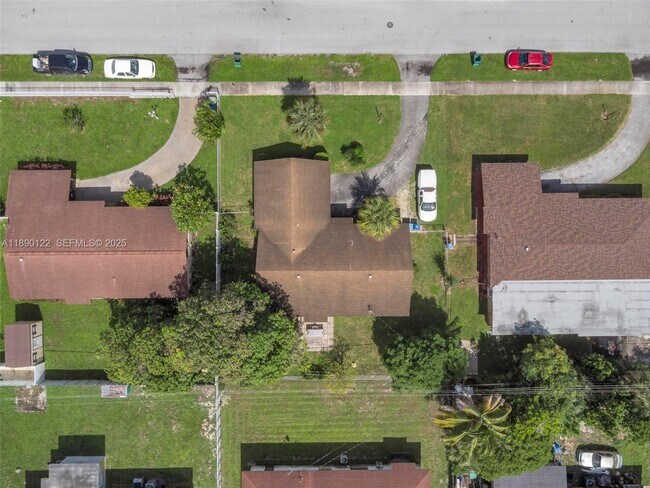 Building Photo - 2860 NW 184th St