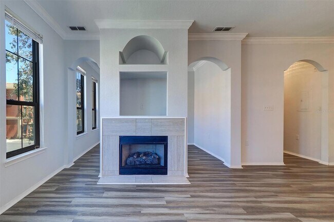 Building Photo - 2722 Via Tivoli