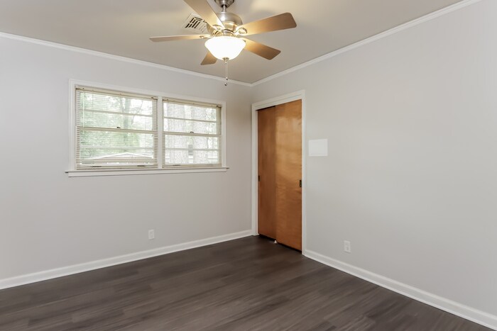 Building Photo - 937 Green Forest Ct
