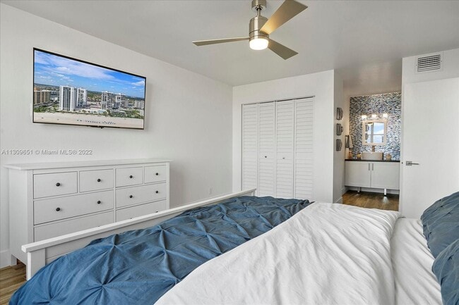 Building Photo - 2101 S Ocean Dr