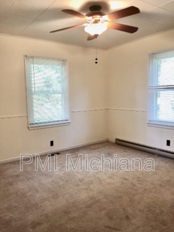 Building Photo - 52554 Kenilworth Rd