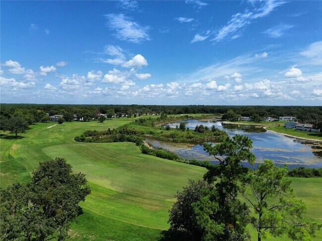 Building Photo - 600 Fairways Cir